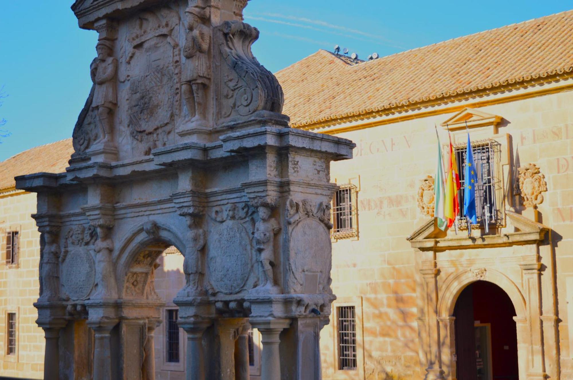 Hotel Baeza Monumental By Eme Hoteles Екстериор снимка