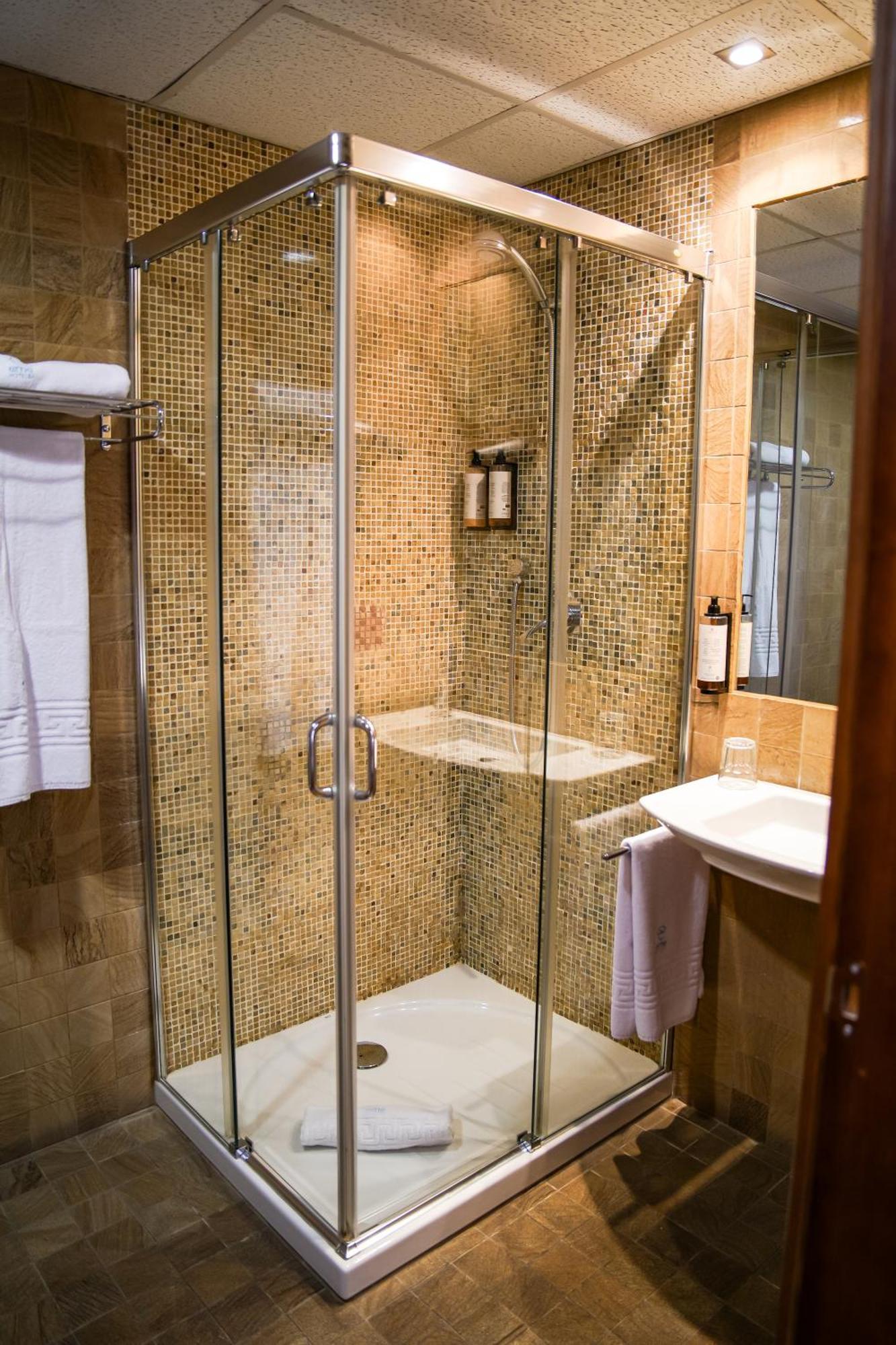 Hotel Baeza Monumental By Eme Hoteles Екстериор снимка