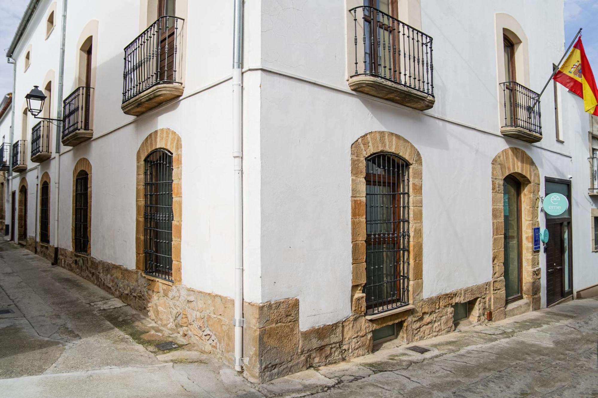 Hotel Baeza Monumental By Eme Hoteles Екстериор снимка